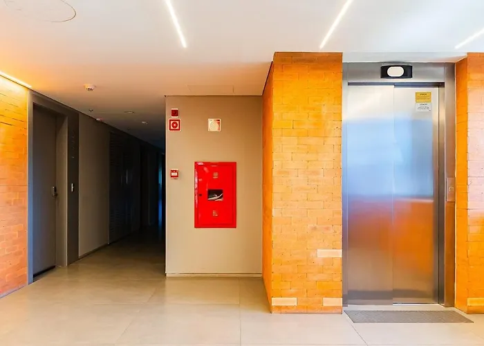 Apartamento 1d, E Lavabo, Sobre O Shopping